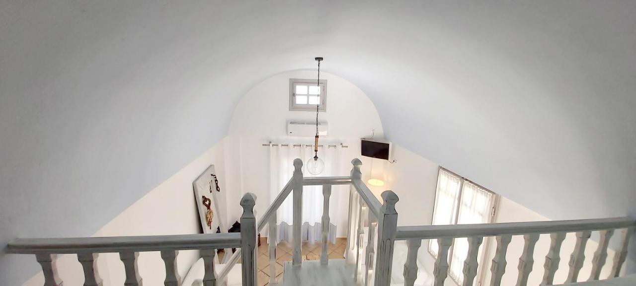 Santorini Mesotopos Fira  Eksteriør bilde