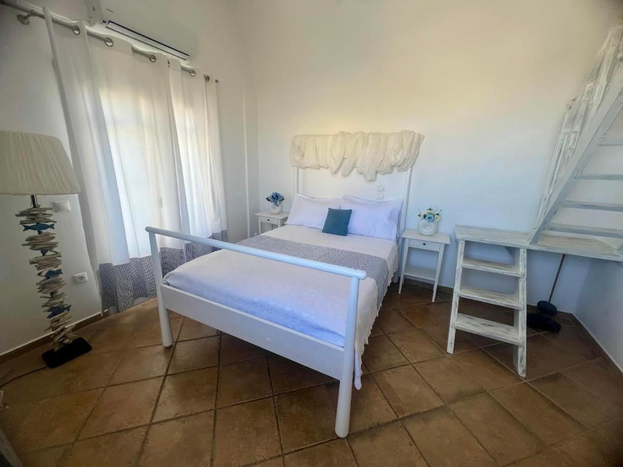 Santorini Mesotopos Fira  Eksteriør bilde